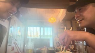 【沖縄居酒屋動画紹介】沖縄の居酒屋で爆食いアベック