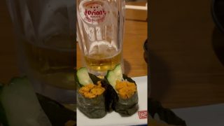 【沖縄居酒屋動画紹介】とある居酒屋のウニ軍艦。大将摘み食いした？😢 #沖縄 #ウニ#少ない